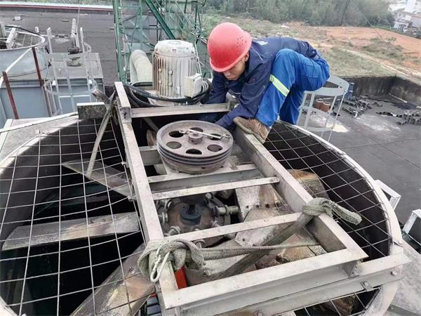 閉式冷卻塔的填料方法(閉式冷卻塔板塊填料)